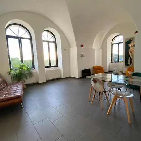 Luxury Loft *