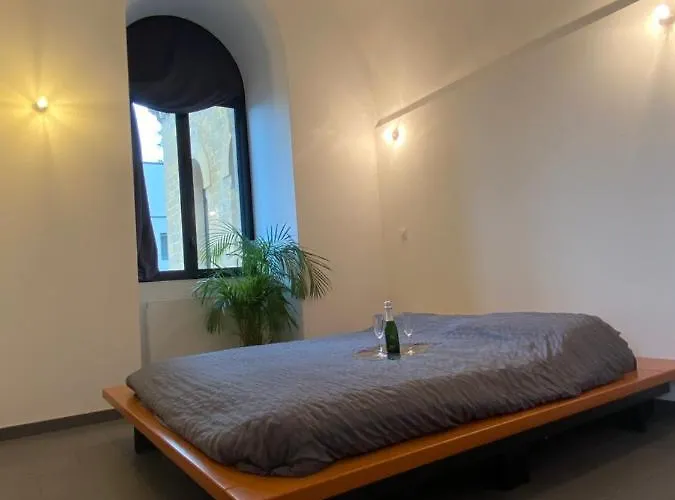 Luxury Loft Apartment *